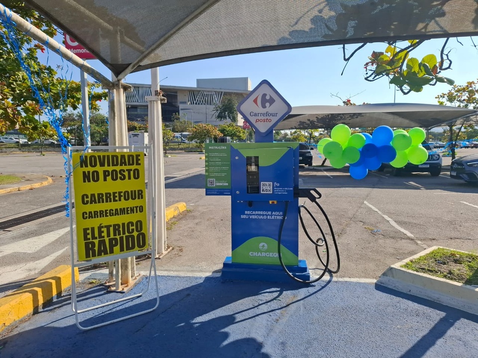 Carregador rápido no Carrefour Barra